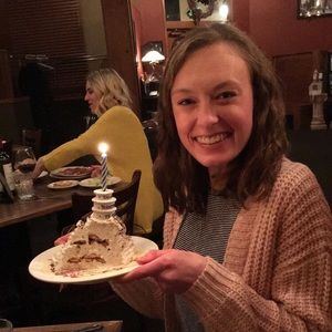 Meet your Posher, Hannah